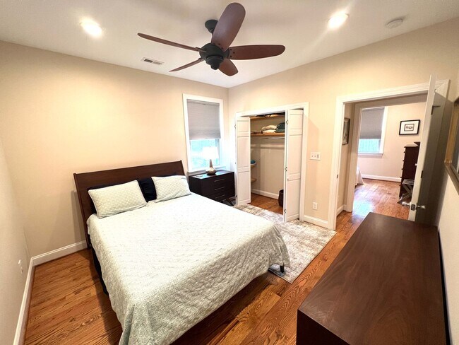 Building Photo - Furnished & All Inclusive Rental with Lake...