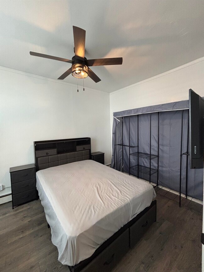 Building Photo - 66 Cottage St