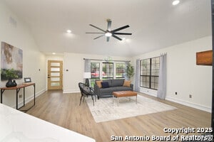 Building Photo - 940 Hedgestone Dr