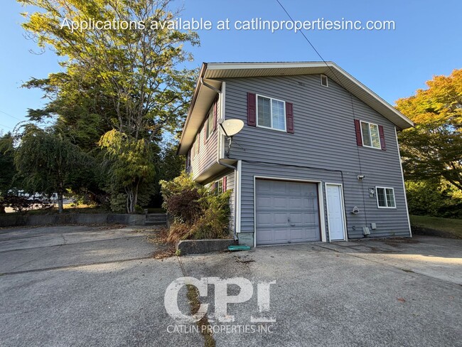 Building Photo - 303 Nevada Dr