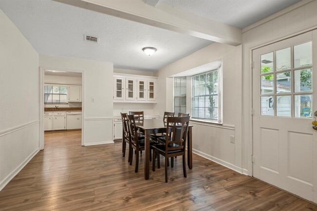 Building Photo - 6503 Misty Creek Dr