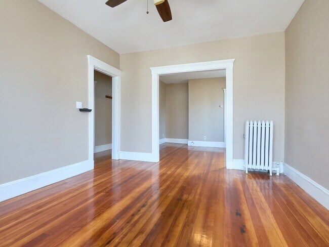 Building Photo - 447 Ashmont St