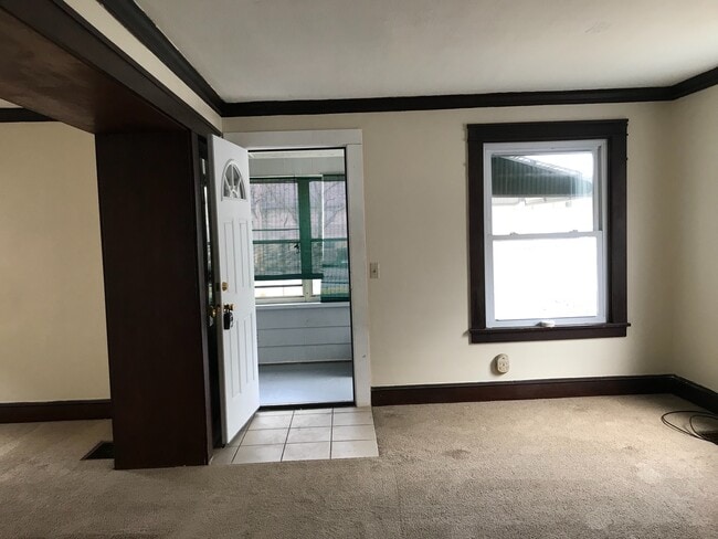 Building Photo - DREAM LOCATION !! LOOKS LIKE PRIVET ROAD !!!