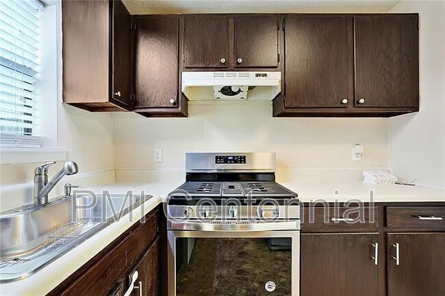 Building Photo - 76 Sandalwood Cir