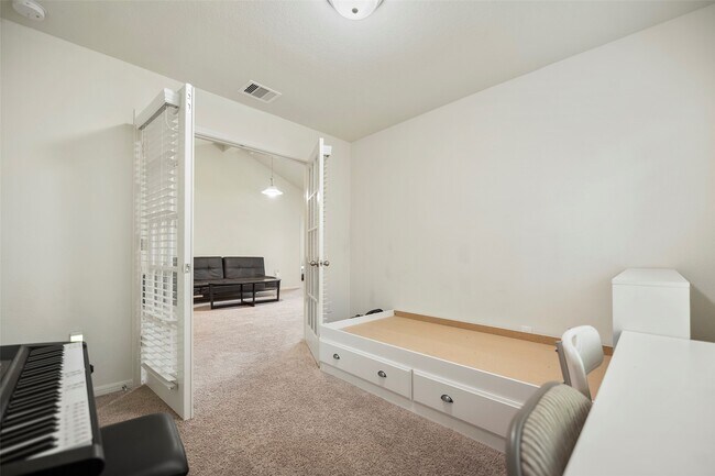 Building Photo - 12730 Pelican Bay Dr