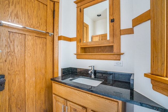 Building Photo - 2953 W Belden Ave