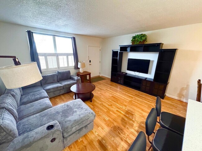 Building Photo - 2565 S Ocean Blvd