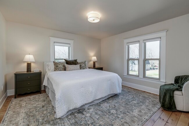 Building Photo - 7223 University Ave