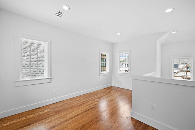 Building Photo - 1500 Match Point Ln