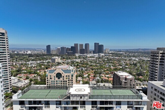 Building Photo - 10535 Wilshire Blvd