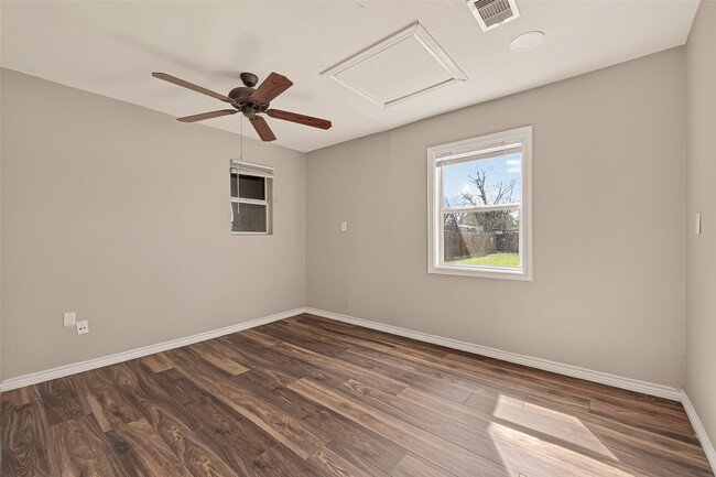 Building Photo - 12906 Gladden Dr