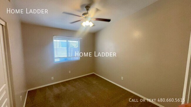 Building Photo - 2349 Oakmont Ln