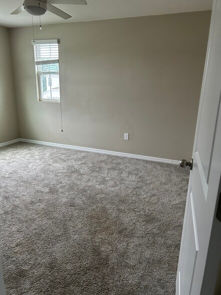 Building Photo - 3915 Bramblewood Loop