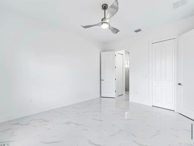 Building Photo - 4716 Douglas Ln