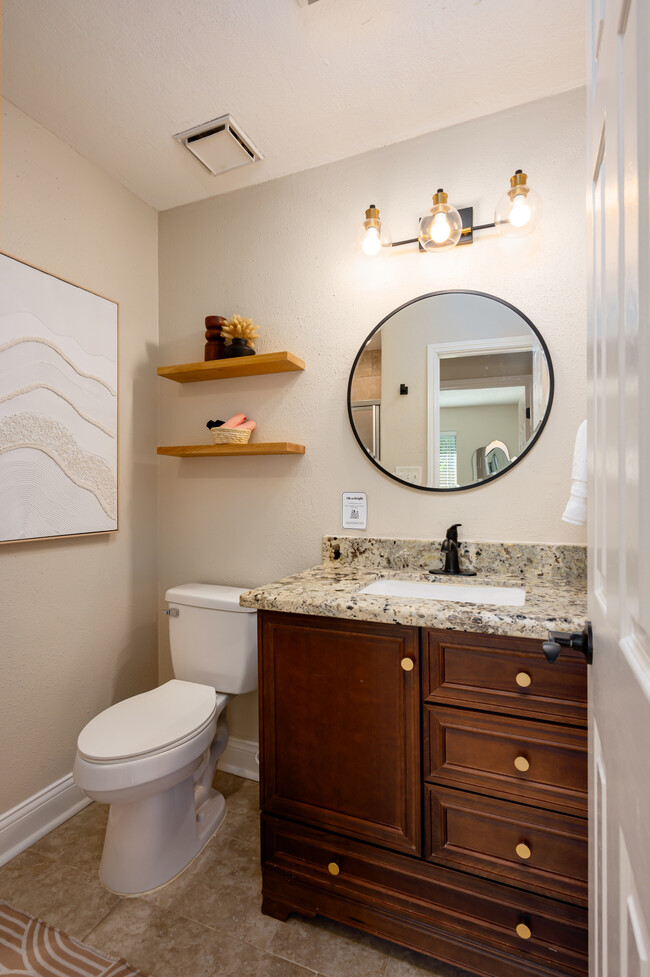 Building Photo - 20231 Linden Tree Dr