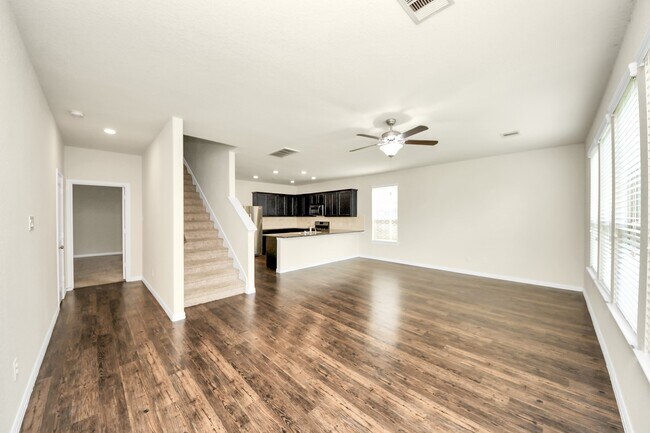 Building Photo - 1437 Northwood Springs Dr