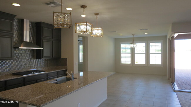 Building Photo - 5862 N 86th Dr
