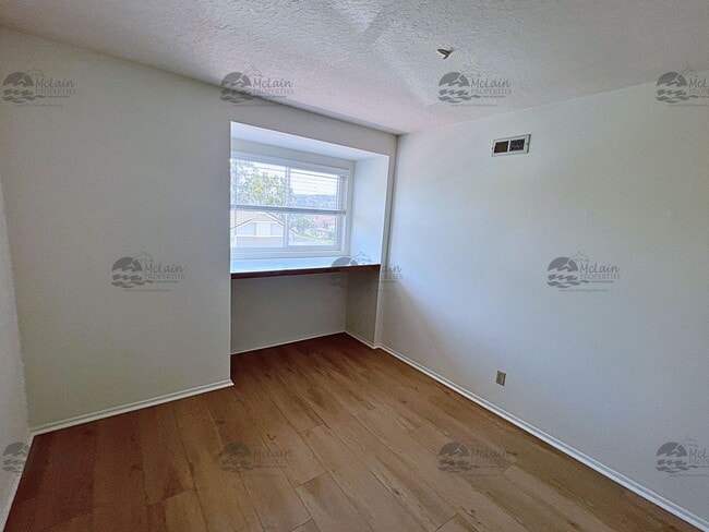 Building Photo - Two Story 3BD/2.5BA Home In Carmel Valley