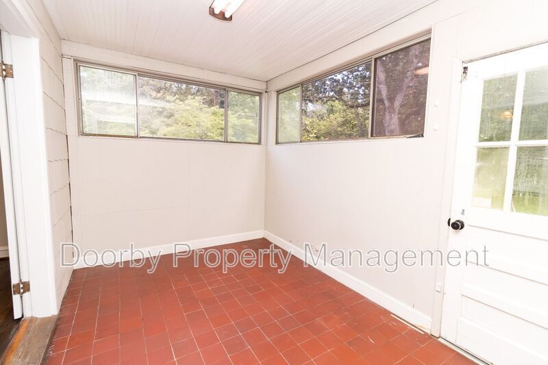 Building Photo - 5880 Dayton Blvd