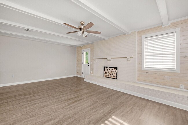 Building Photo - 4490 FL-87