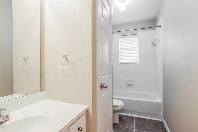 Building Photo - 1113 Glenbay Ct