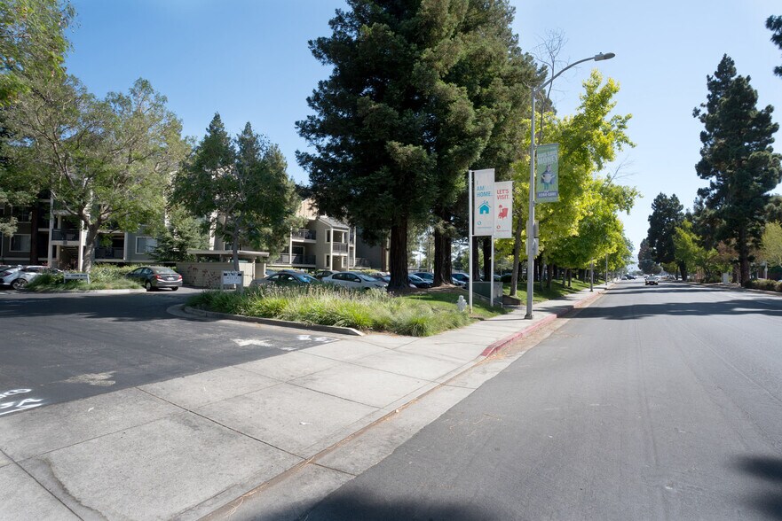 Building Photo - 141 Saratoga Ave