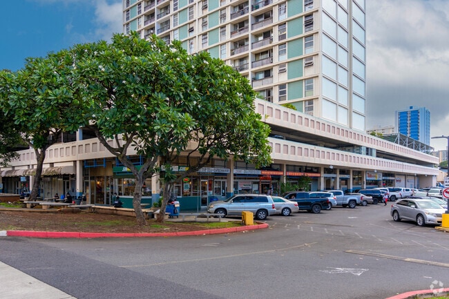 Building Photo - Liliha Square