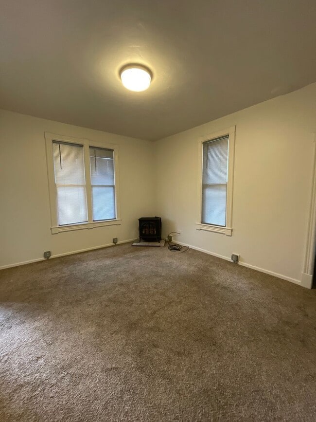 Building Photo - 491 NW Beaver St