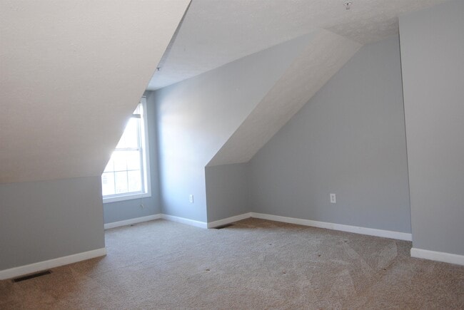 Building Photo - 65 Georgetown Dr