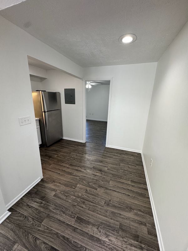 Building Photo - 1725 NE 2nd St