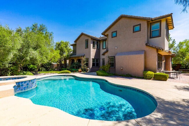 Building Photo - Summerlin Vistas Pool Home w/ Bed and Bath...