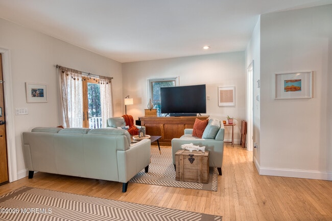 Building Photo - 112 Corlies Ave