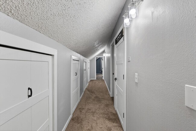 Building Photo - The Ultimate Gig Harbor Retreat!