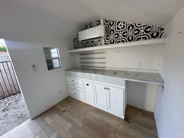 Building Photo - 52801 Avenida Alvarado