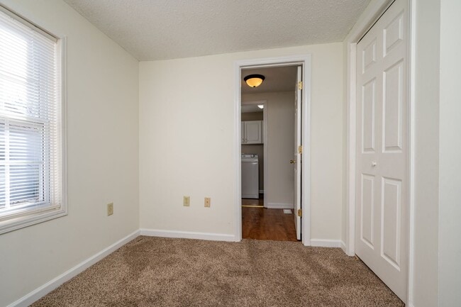 Building Photo - 2 bed/1 bath site built home