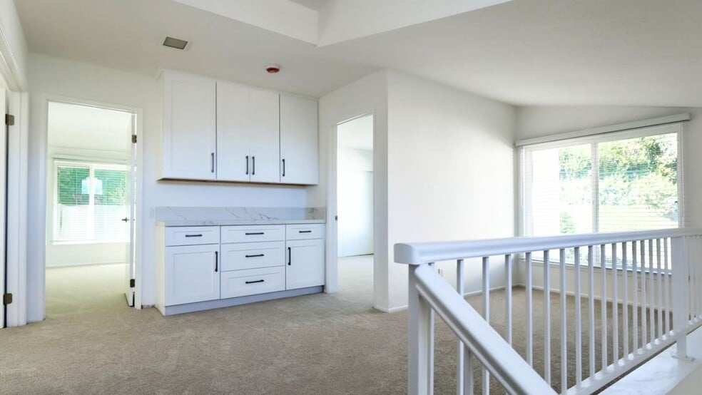 Building Photo - 5053 Ambridge Dr