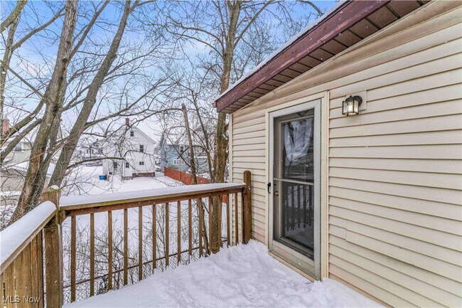 Building Photo - 1041 W 10th St