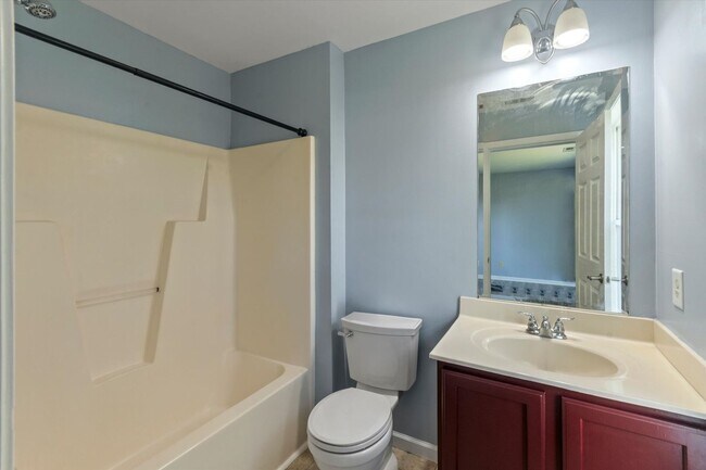 Building Photo - In Town Near The Bike Path