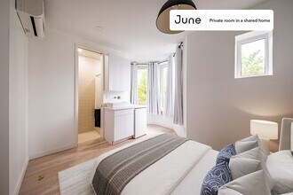 Building Photo - Room in Shared 4 bed/4 bath home