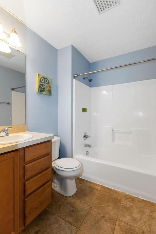 Building Photo - 5825 Crescent Ridge Dr