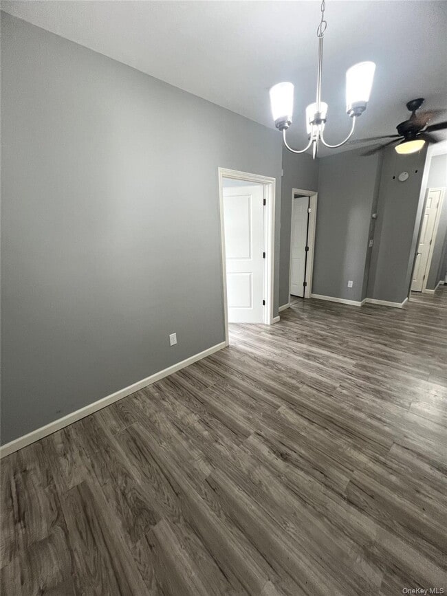 Building Photo - 39 Church St