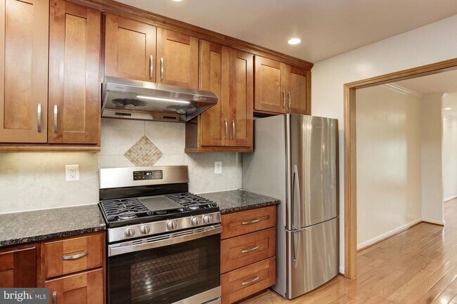 Building Photo - 7133 Swansong Wy