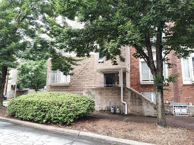 Primary Photo - 552 Donatello Avenue