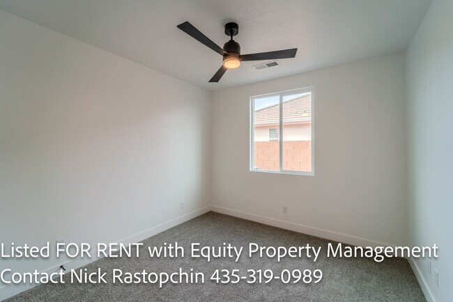 Building Photo - 3041 E 2220 S
