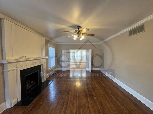 Building Photo - MALLORY 255