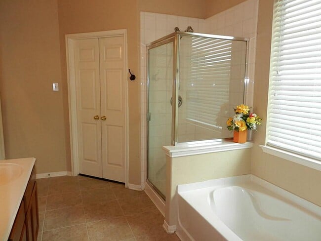 Building Photo - 25215 Ibris Ranch Dr