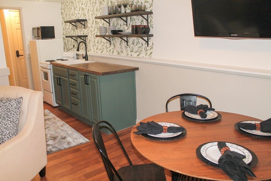 Building Photo - 22-Orris-F-1 Orris Rd