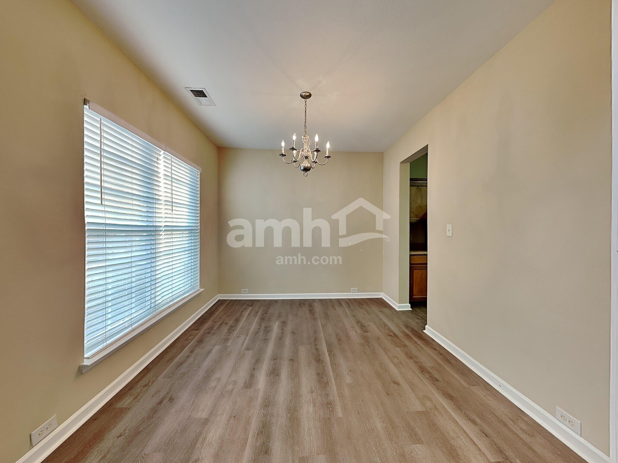 Building Photo - 802 Celtic Crossing Dr