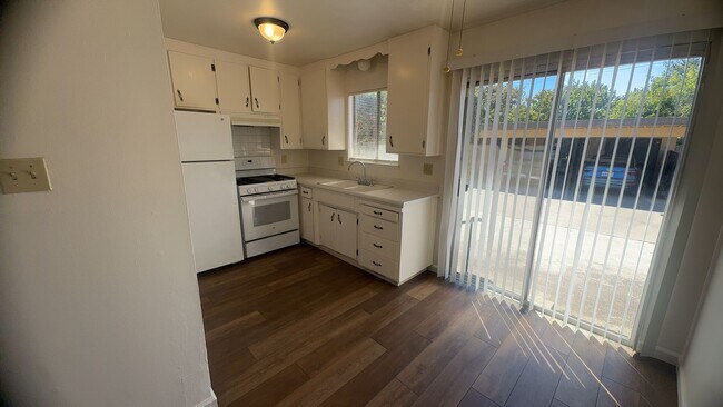 Building Photo - 1911 Celeste Ct