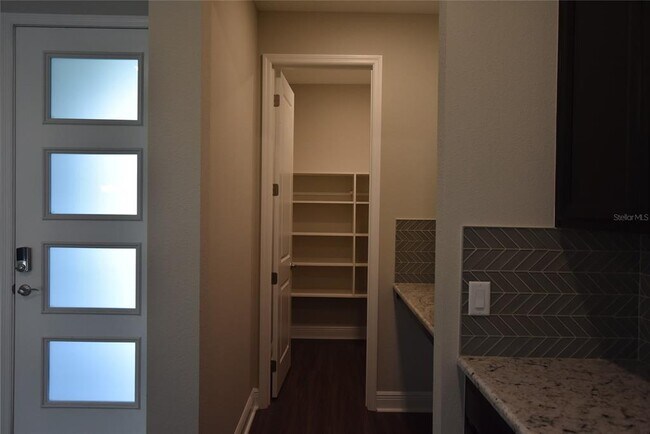 Building Photo - 7067 Carrickbend Ln